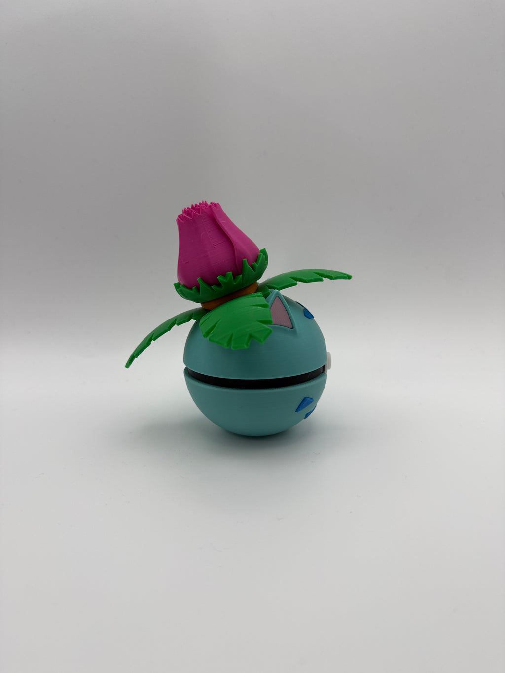 Ivysaur Pokeball
