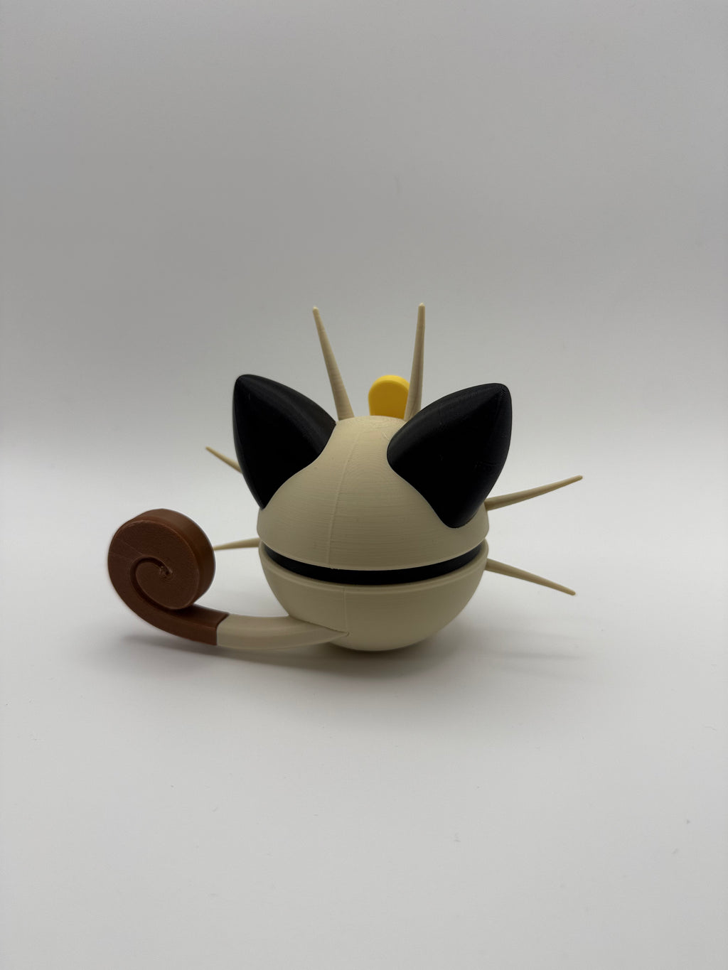 Meowth Pokeball