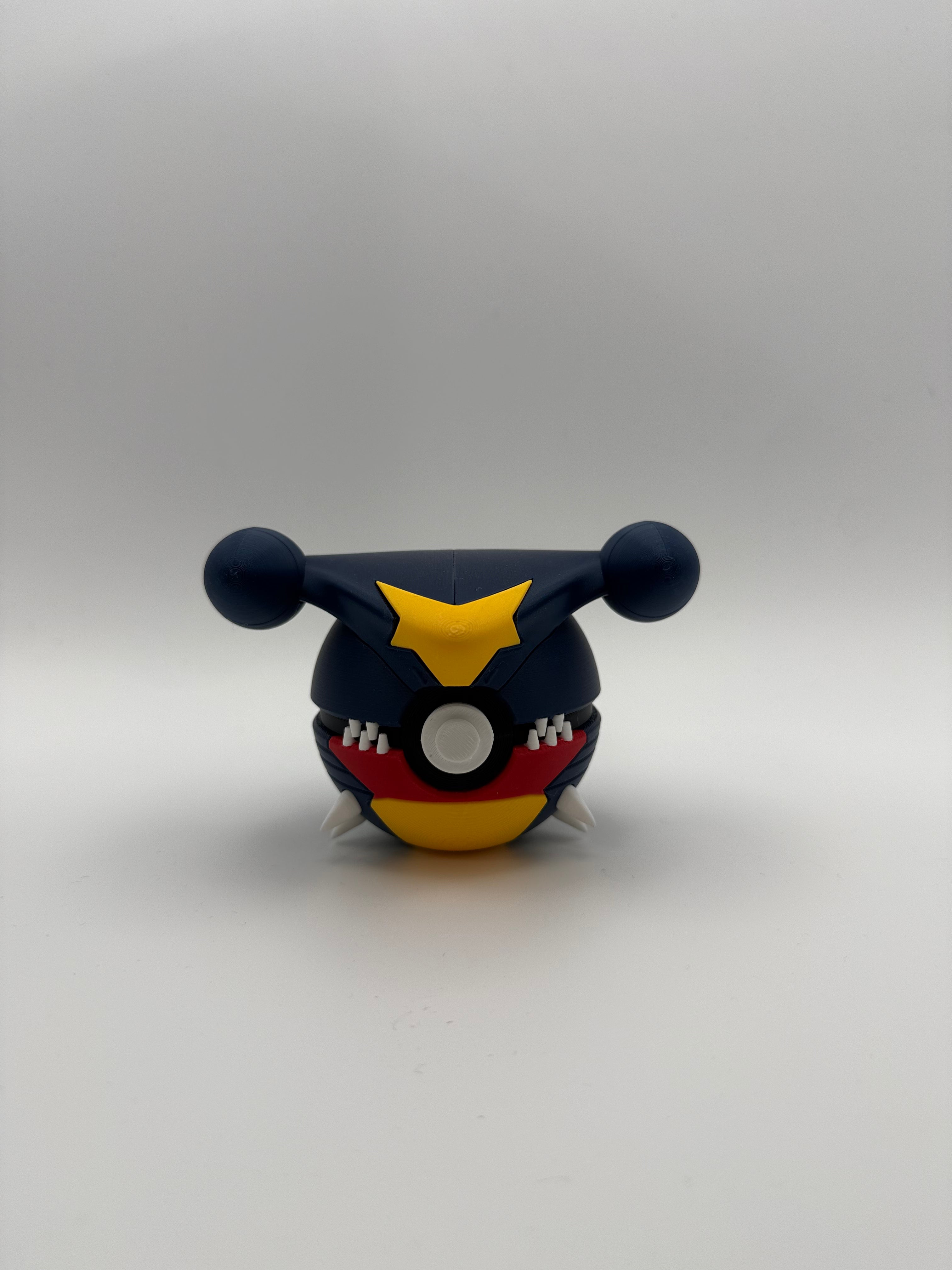 Garchomp Pokeball