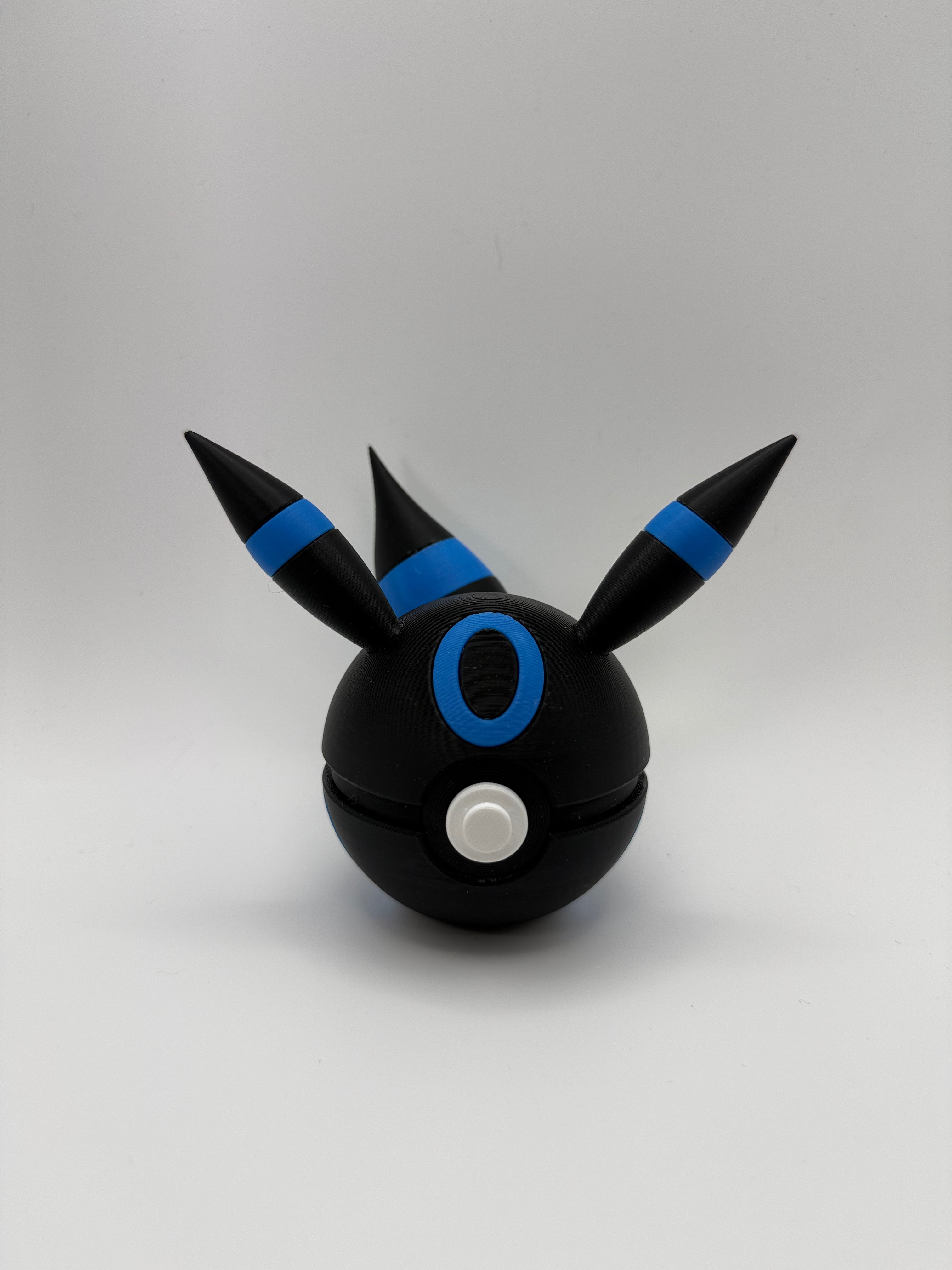 Shiny Umbreon Pokeball