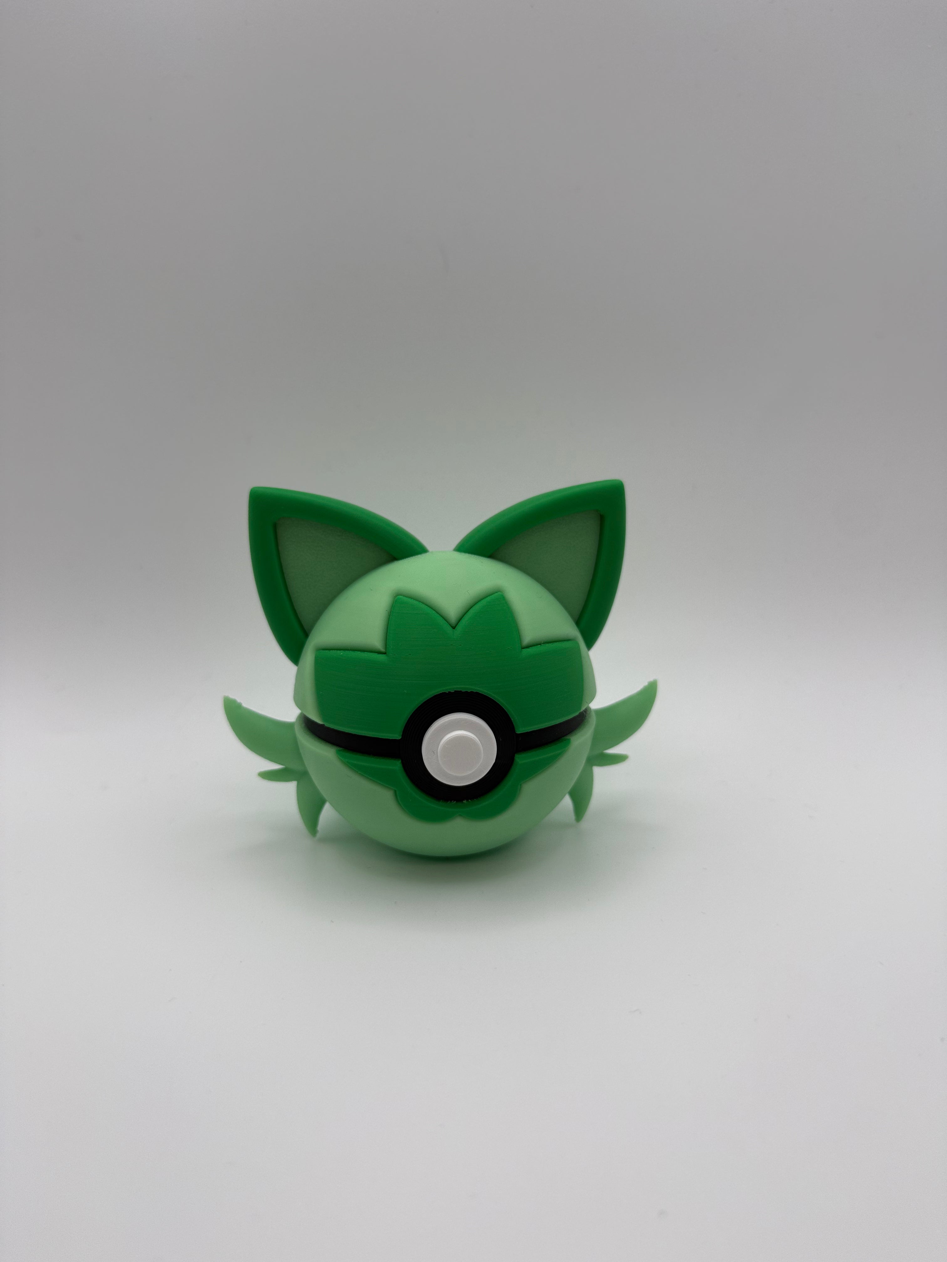 Sprigatito Pokeball
