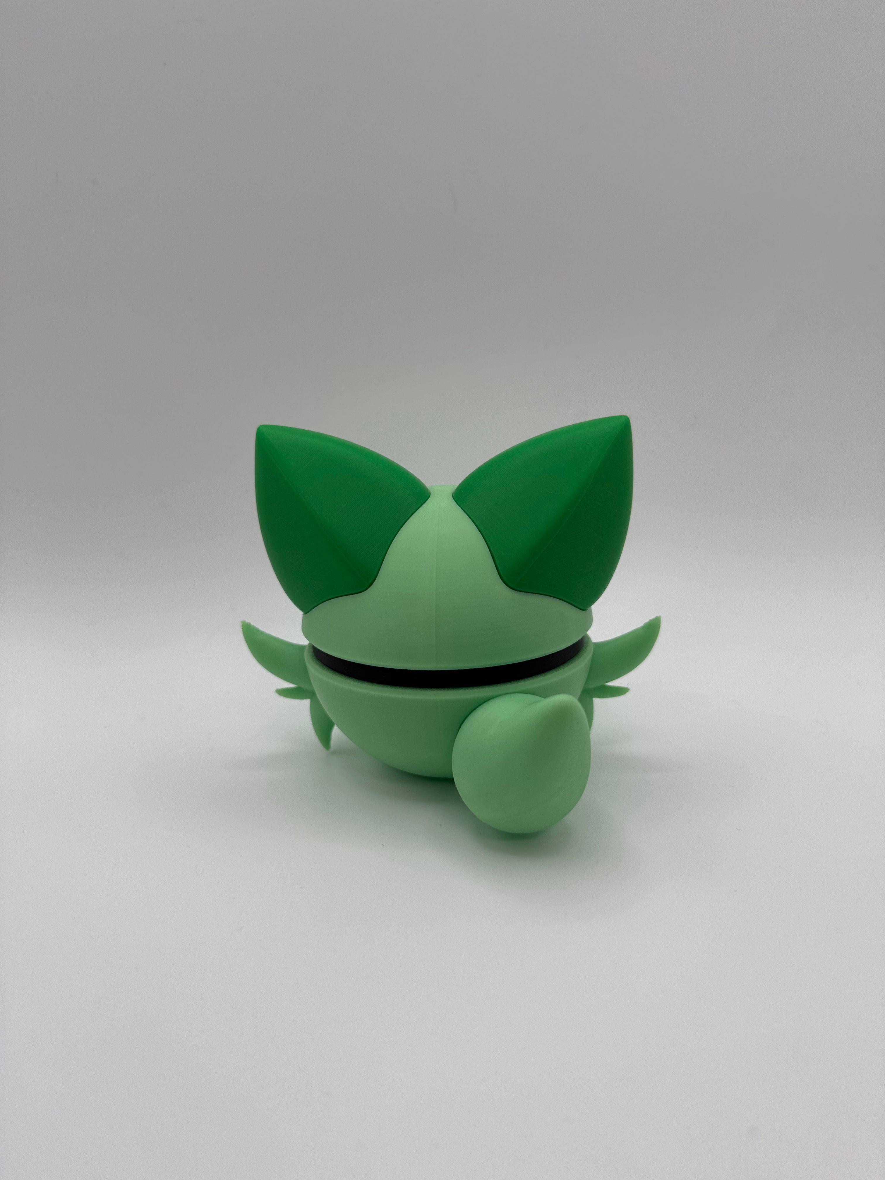 Sprigatito Pokeball